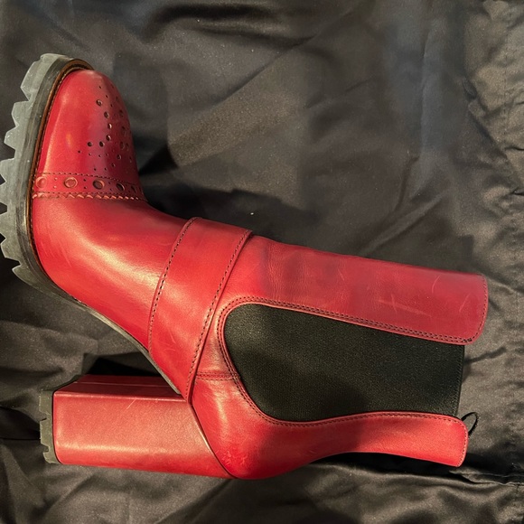 Prada high heel booties size 38. - Picture 7 of 12
